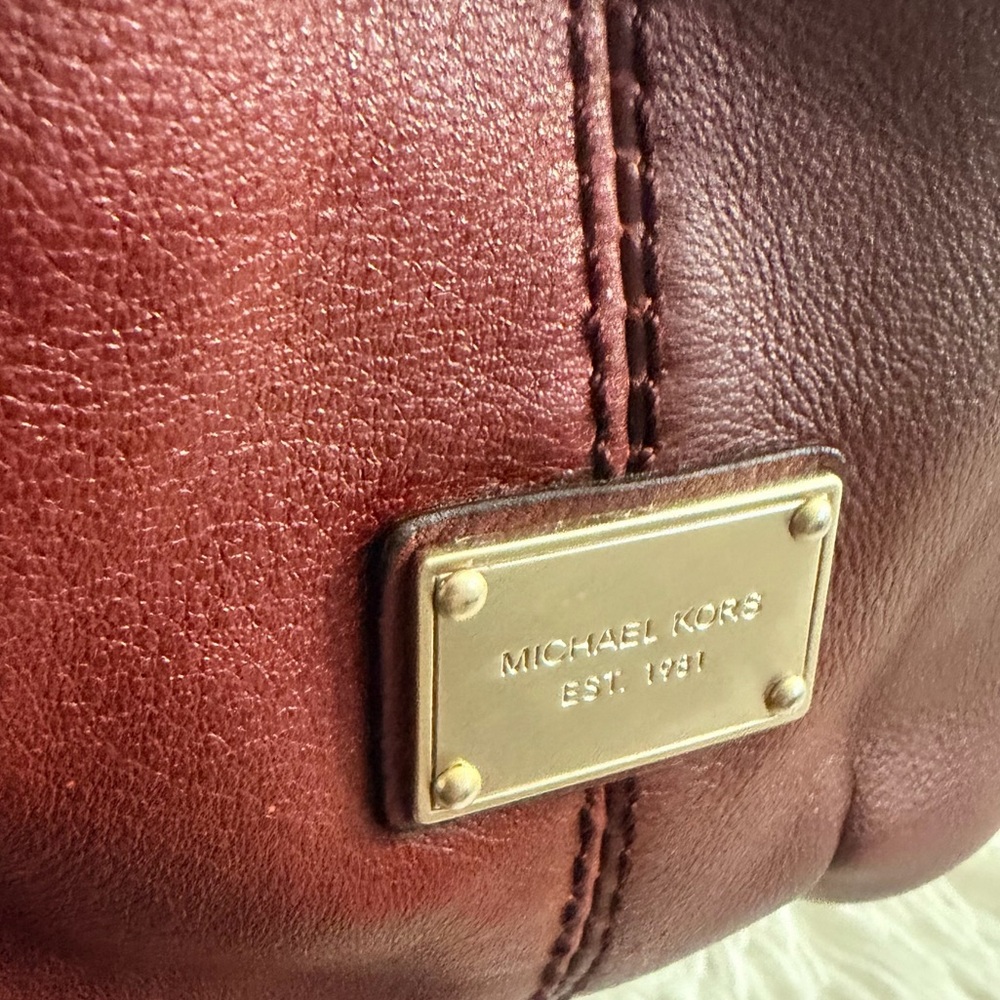 Michael Kors Vintage 2006” Astor Grommet Laced Large Leather Hobo Bag - Picture 9 of 15